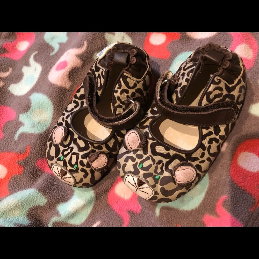 Robeez baby girls 3 leopard animal print leather crib shoes Velcro strap slip on